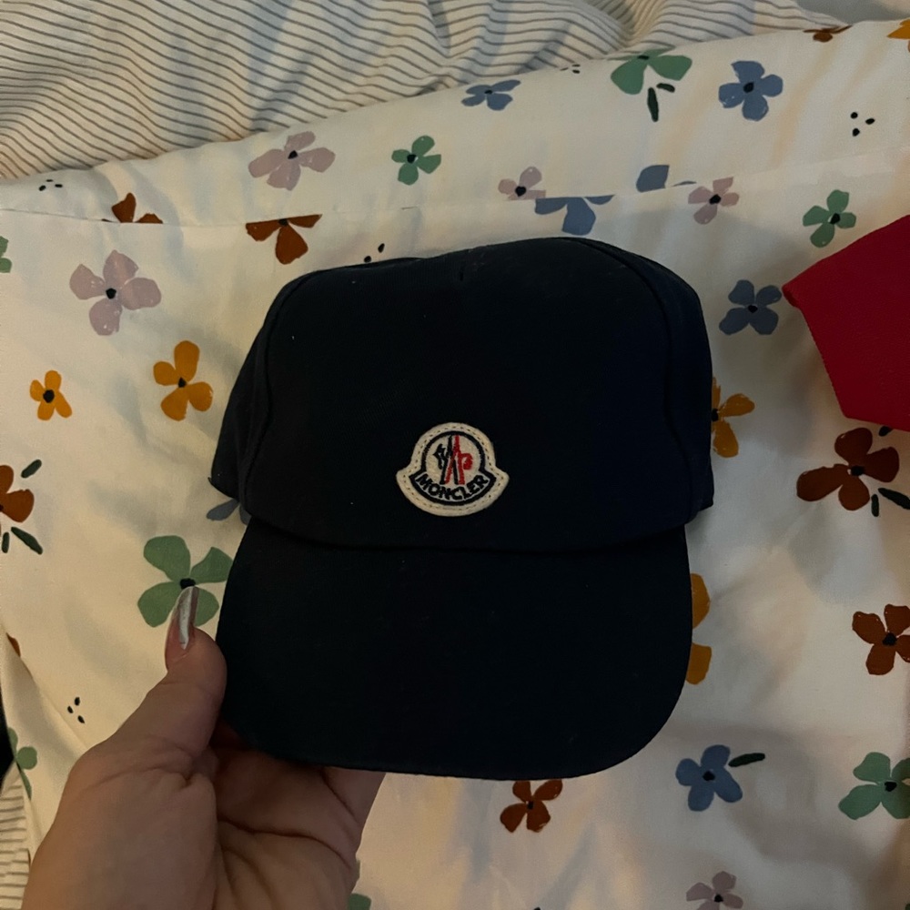 Baby Moncler cap - Picture 2 of 3